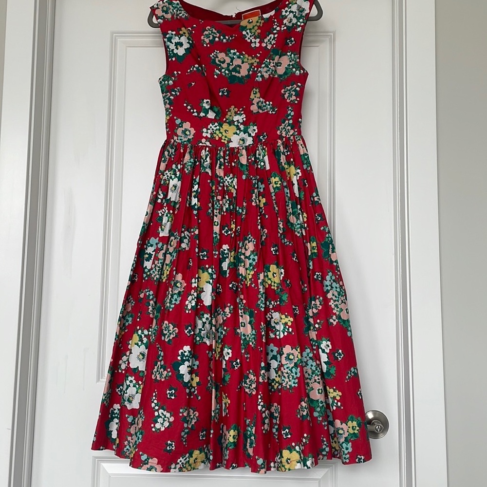 ModCloth Floral Retro Fit & Flare Dress: Small